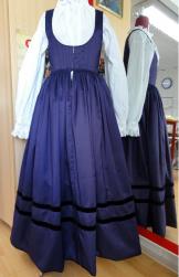 2010-08-04_13-10-52obleka