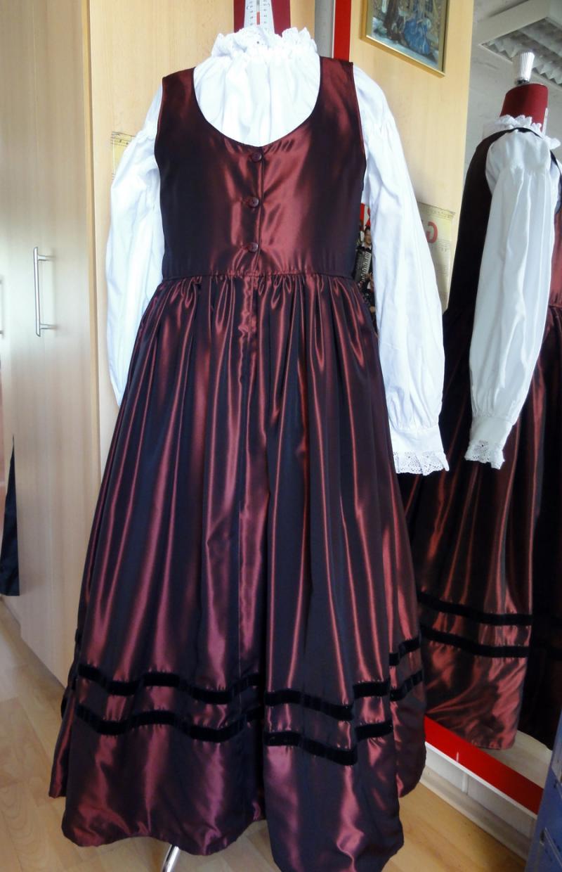 2010-08-04_12-50-20obleka