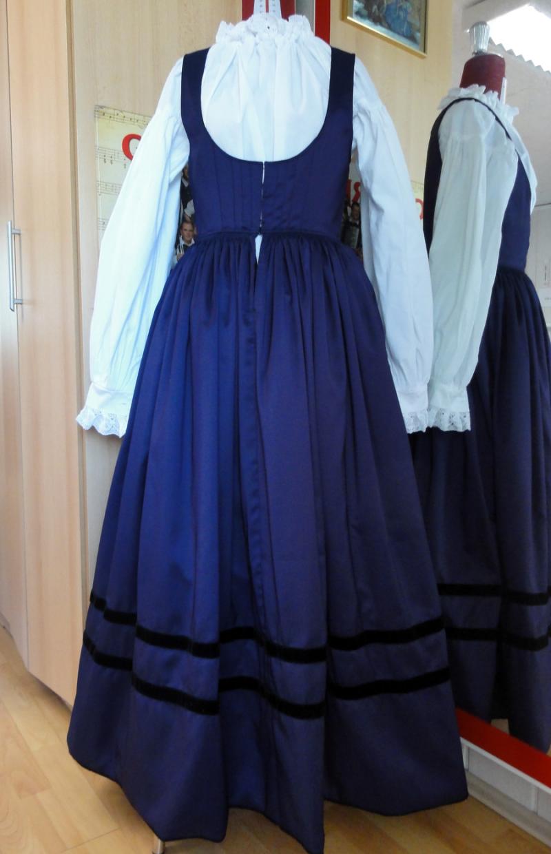 2010-08-04_13-10-20obleka