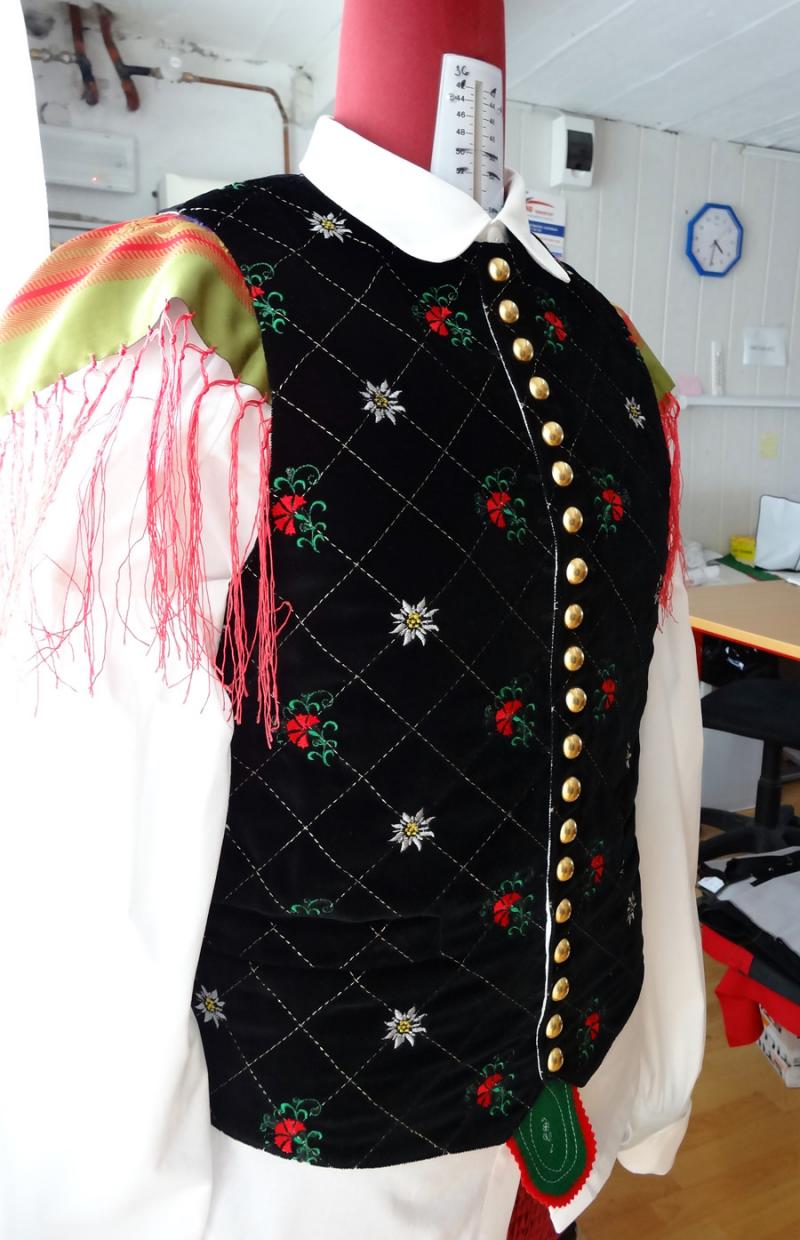 2013-08-07_16-27-58narodna_nosa